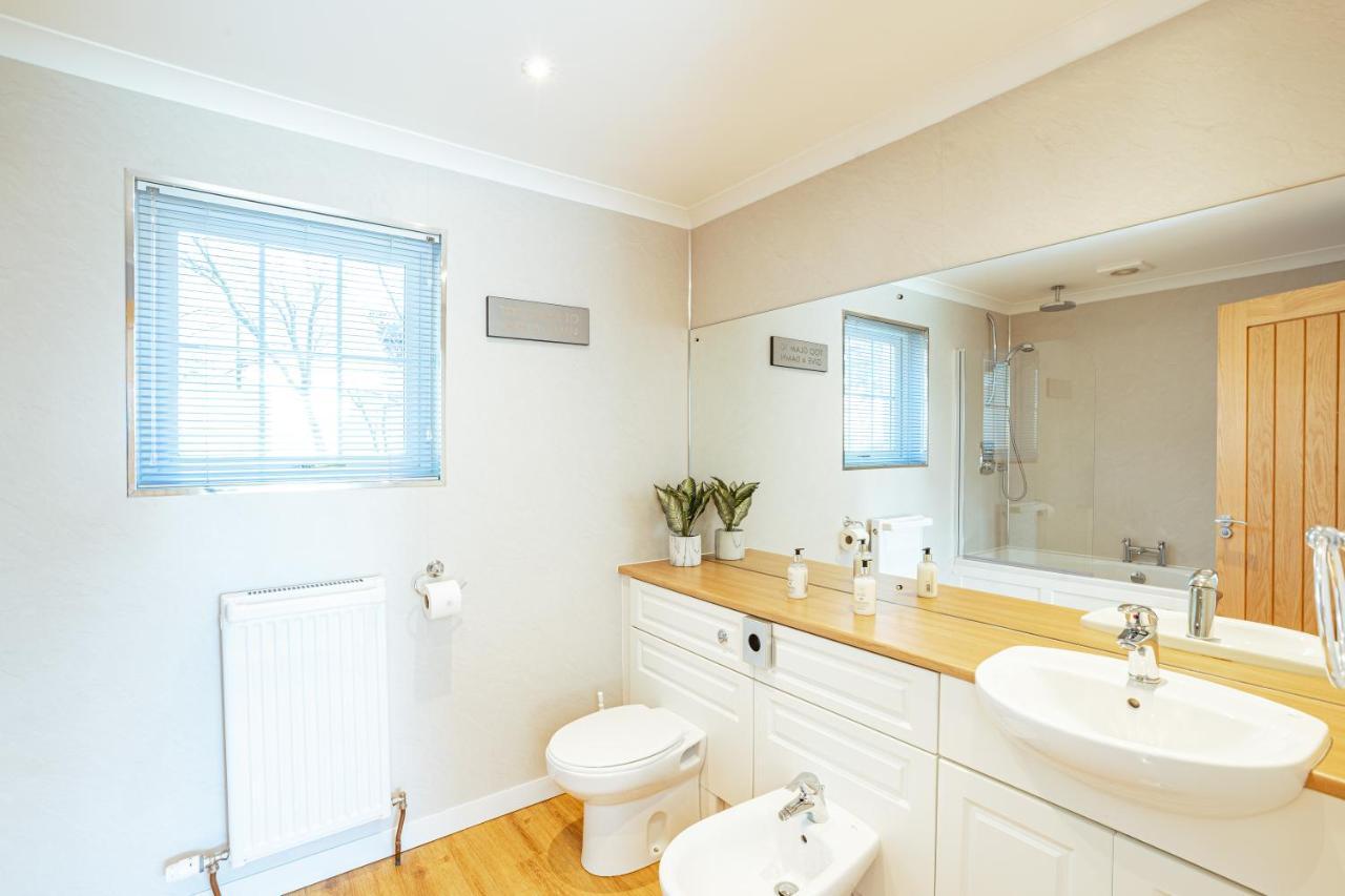 Sparrowhawk Cottage With Hot Tub Newton Stewart Bagian luar foto