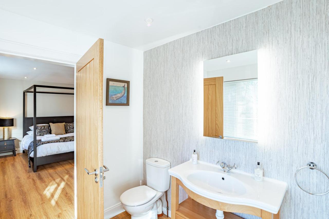 Sparrowhawk Cottage With Hot Tub Newton Stewart Bagian luar foto