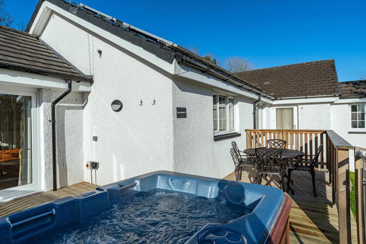 Sparrowhawk Cottage With Hot Tub Newton Stewart Bagian luar foto