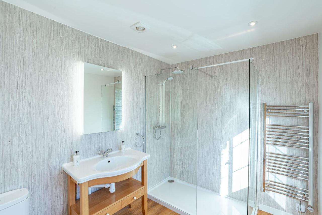 Sparrowhawk Cottage With Hot Tub Newton Stewart Bagian luar foto