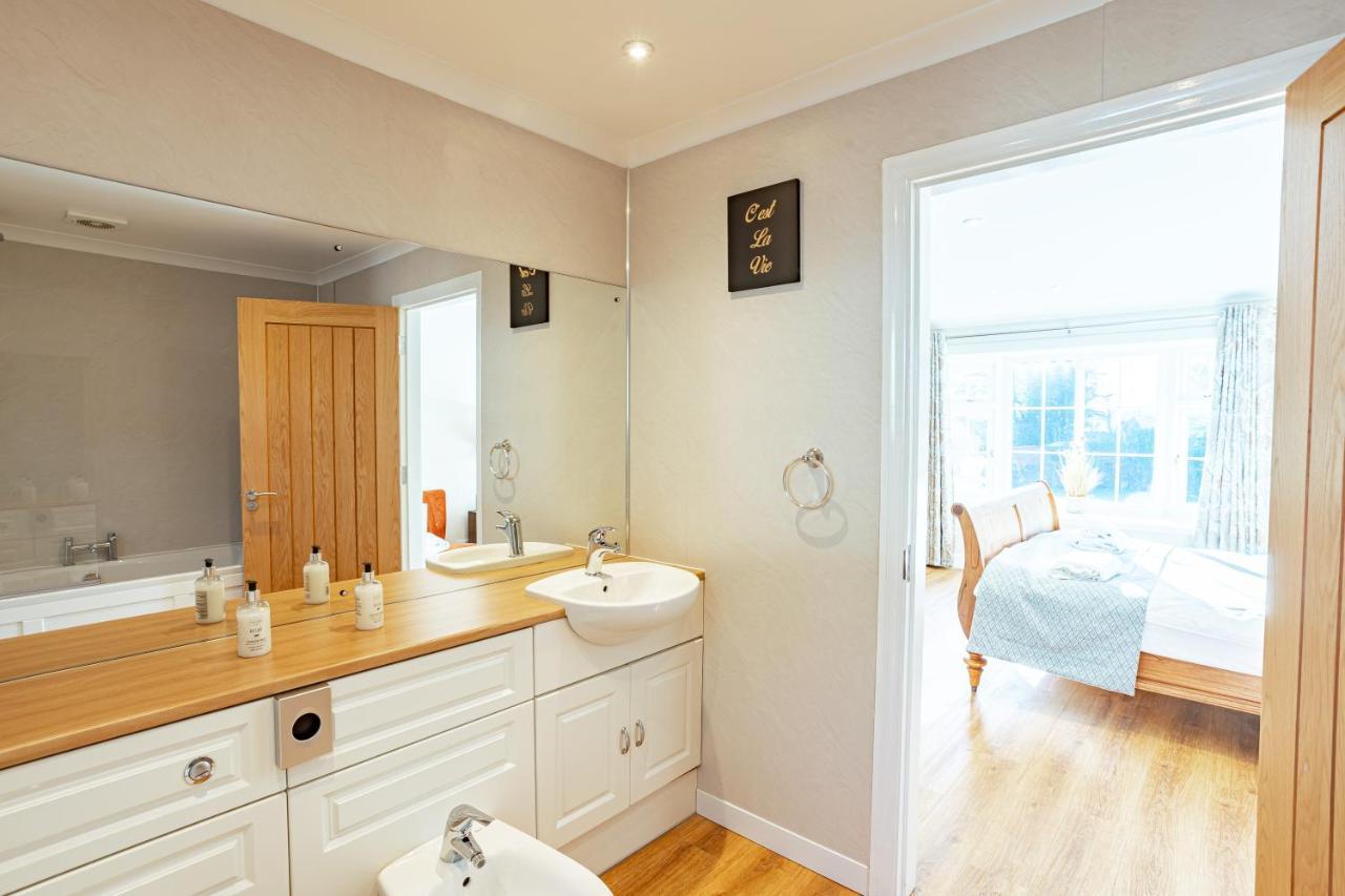 Sparrowhawk Cottage With Hot Tub Newton Stewart Bagian luar foto